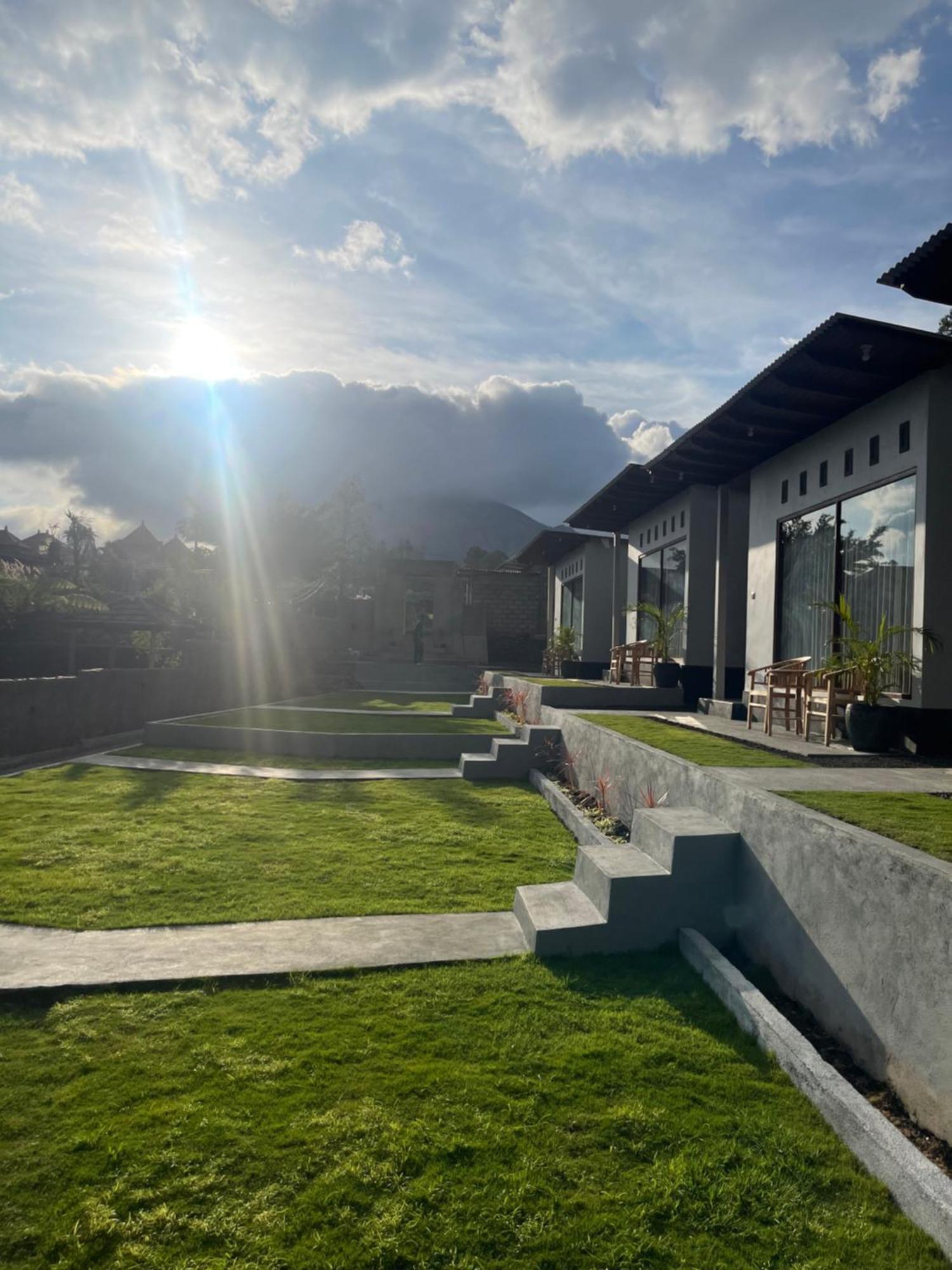 Batur Holiday Kubupenlokan Екстериор снимка