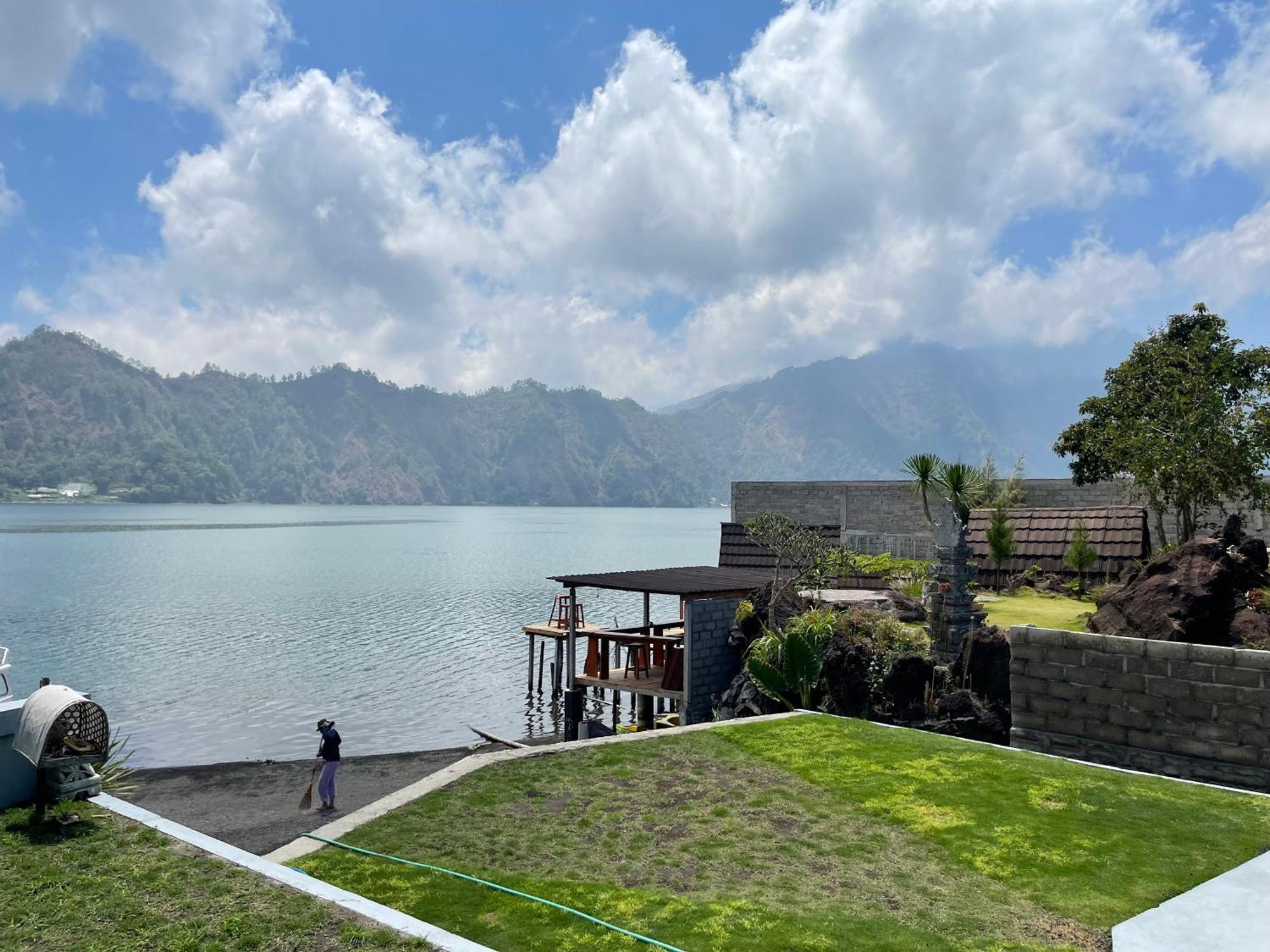 Batur Holiday Kubupenlokan Екстериор снимка